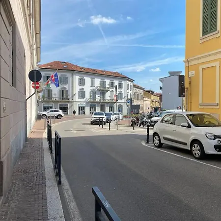 Apartman Firefly Bay Flat - Cozy A Few Steps From Maggiore