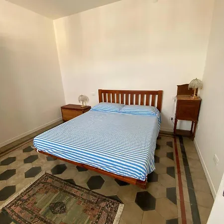Firefly Bay Flat - Cozy A Few Steps From Maggiore Apartman *