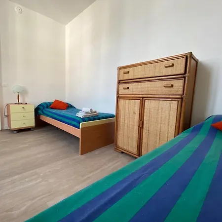 Apartment Firefly Bay Flat - Cozy A Few Steps From Maggiore