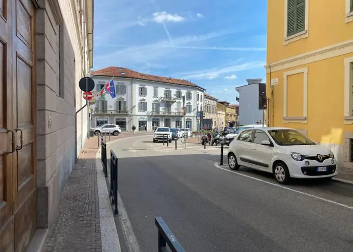 Apartamento Firefly Bay Flat - Cozy A Few Steps From Maggiore