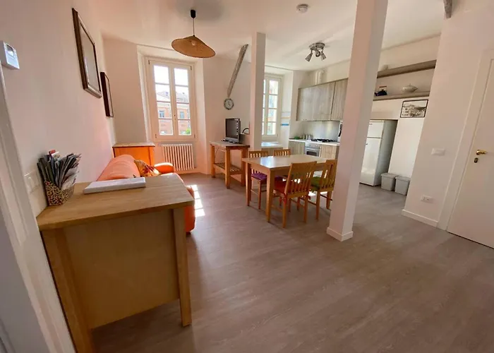 Firefly Bay Flat - Cozy A Few Steps From Maggiore Apartamento Arona